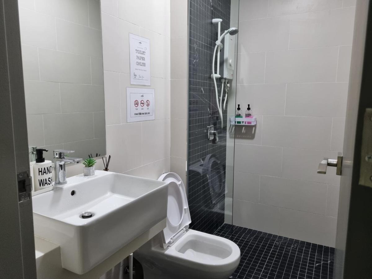 Lavish Beacon Executive Suites By Bin Dao Wu Homestay Penang George Town Exterior photo