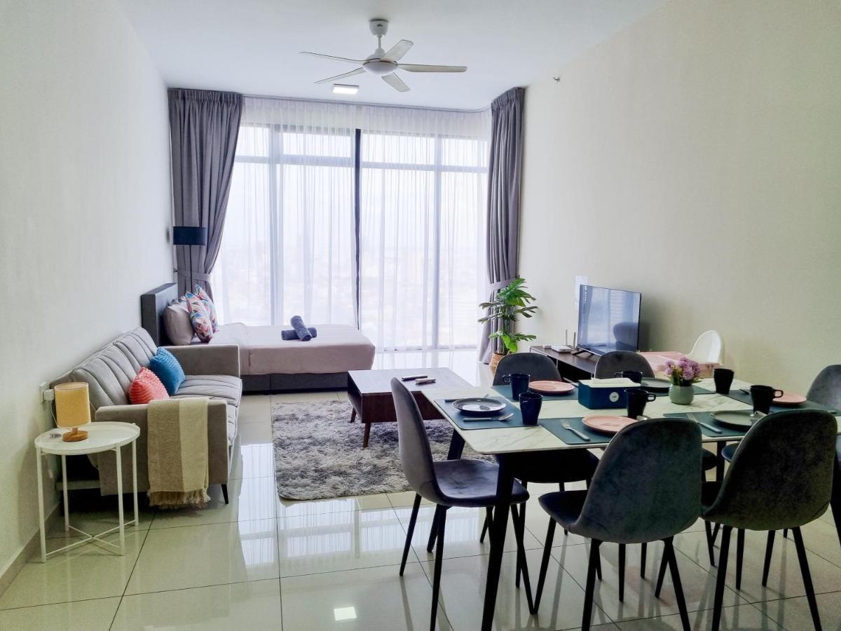 Lavish Beacon Executive Suites By Bin Dao Wu Homestay Penang George Town Exterior photo